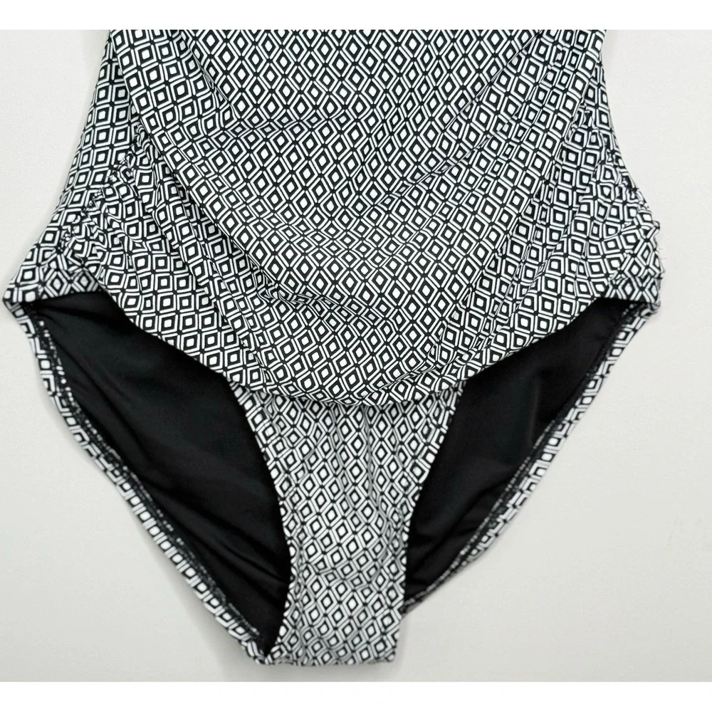 DKNY Women's Removable Straps One Piece Swimsuit Medium‎ Black/White SPF - Picture 6 of 16